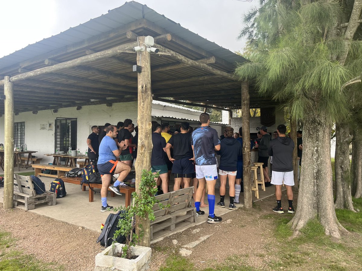 Gracias Sudamérica XV por la visita a nuestro club.

Un gusto recibirlos y un honor que nos hayan elegido para venir a entrenar 

<a href="/RugbyUruguay/">U.R.U.</a> <a href="/sudamericarugby/">Sudamérica Rugby</a>