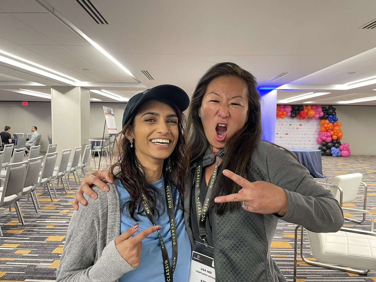 shwetha729's tweet photo. Tfw when quantum tech is getting business ready😱what an exciting time!! Cool conf, even cooler people like these cats from @Atos @ClassiqTech @qctrlHQ @IonQ_Inc @pasqalio &amp; @LightSolverCo and much much more &amp; I sense more to come…🎉 go science!! https://t.co/AfZQUqwazz