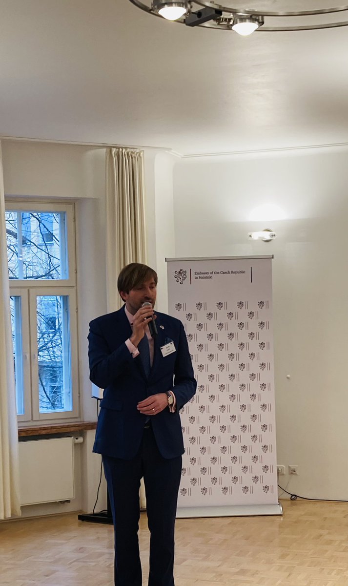 Thank you @adamvojtechano and Czech Embassy in Finland for fruitful #SmartCity #decarbonizedcity evening reception. Great discussions.