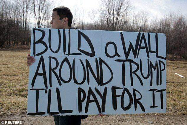 Will_Chrs's tweet photo. @OccupyDemocrats #BuildThisWall https://t.co/FV5YxXWs0M
