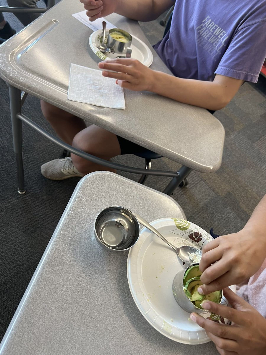 EWL_Brookline's tweet photo. Profe Ridge from Heath and Chef Otto from Lima Limón helping Brookline students sample empanadas and make causa from Perú for our Comida Callejera (street food) unit! https://t.co/JfswGwd8HY