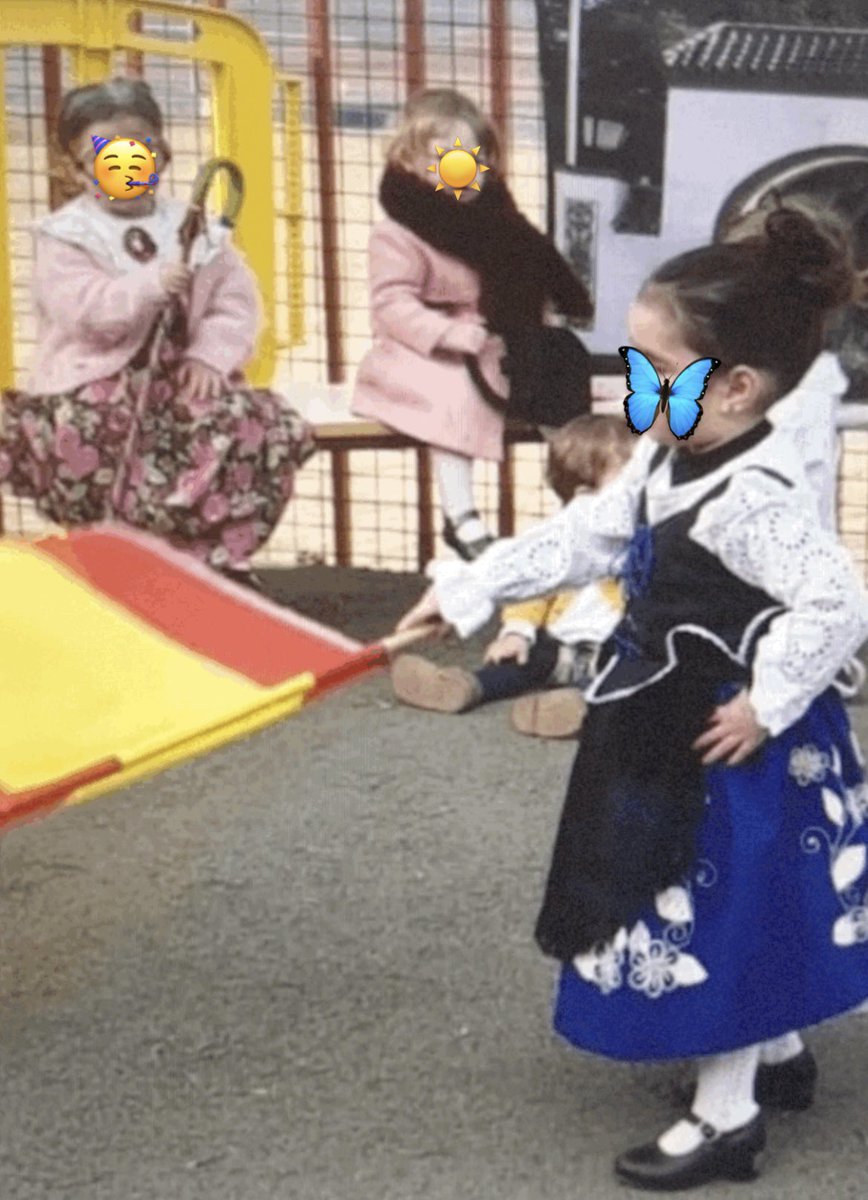 mppaula12's tweet photo. Enfocado a la importancia de transmitir y conservar las tradiciones.. es importante despertar en los niños el conocimiento de su cultura y de otras para que la vivan, experimenten, conserven… Así se sentirán integrados en su comunidad #EstrategiasCCSS #DCSUVA #InfantilVA https://t.co/3UEWsIyLKY