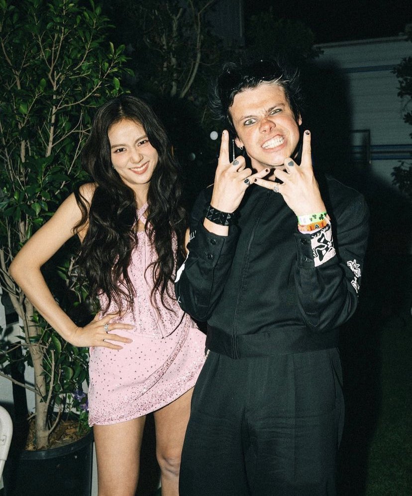 BLACKPINKBRASIL's tweet photo. 📲 Atualização de youngblud com Jisoo no Instagram
"coachella com amigos… ☠️☠️☠️"
#JISOO #BLACKPINK https://t.co/iUlJx8rIKC