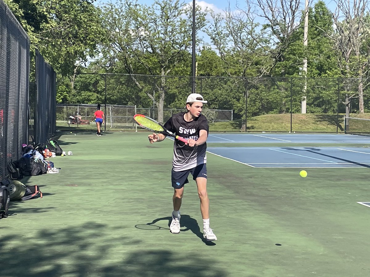 DciaaSports's tweet photo. #AroundTheDCIAA
Action photos from the SWW vs Banneker tennis match up this week
#wearedciaa #dcps #dc #track #dctrack https://t.co/zHc3rNDLrc