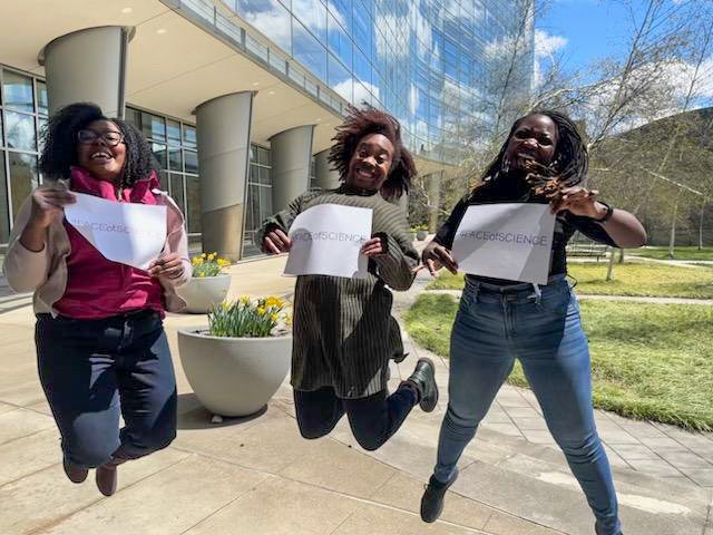 Kristen D. Turner (@kdturnerphd) on Twitter photo What I love most of about science is getting to do cutting edge research in a supportive environment w/some outstanding peers!! Swipe to see fun behind the photos + bloopers of my #sciencesistas <a href="/UMPhysiology/">UMPhysiology</a> ! 🔬📚😊
#faceofscience #enhancescience What I love most of about science is getting to do cutting edge research in a supportive environment w/some outstanding peers!! Swipe to see fun behind the photos + bloopers of my #sciencesistas <a href="/UMPhysiology/">UMPhysiology</a> ! 🔬📚😊
#faceofscience #enhancescience
