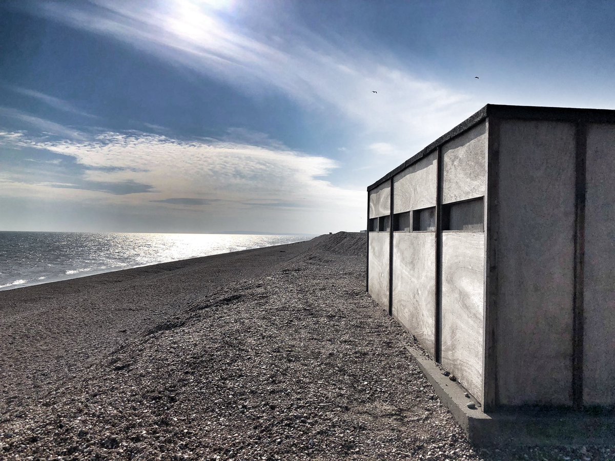 matt_cork's tweet photo. Afternoon along the coast 🌊

#dungeness #greatstone #ladepits #denge #coast #soundmirrors #lydd #kent #prospectcottage #englishchannel @RSPBDungeness https://t.co/yDLCZTWDOH