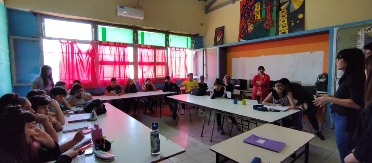 LucilaLaguzzi's tweet photo. 🏫🎒Estuvimos invitando a jóvenes de nuestra ciudad a participar del Concejo Deliberante Estudiantil.
🚘Recorrimos las escuelas #EES16 #EES11 #EES12 #EES6 (EX nacional)
Gracias a todos y todas por escucharnos y recibirnos ♥️ https://t.co/T8QWU7qGBS