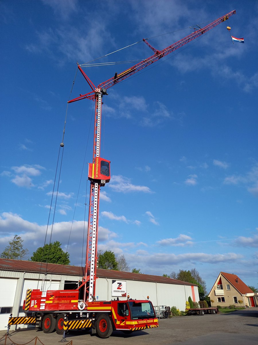 De nieuwe website is online! zuidemakraan.nl. 
Binnenkort nog wat foto's toevoegen maar nu al blij met het resultaat 👌. Alvast een fijne koningsdag toegewenst.