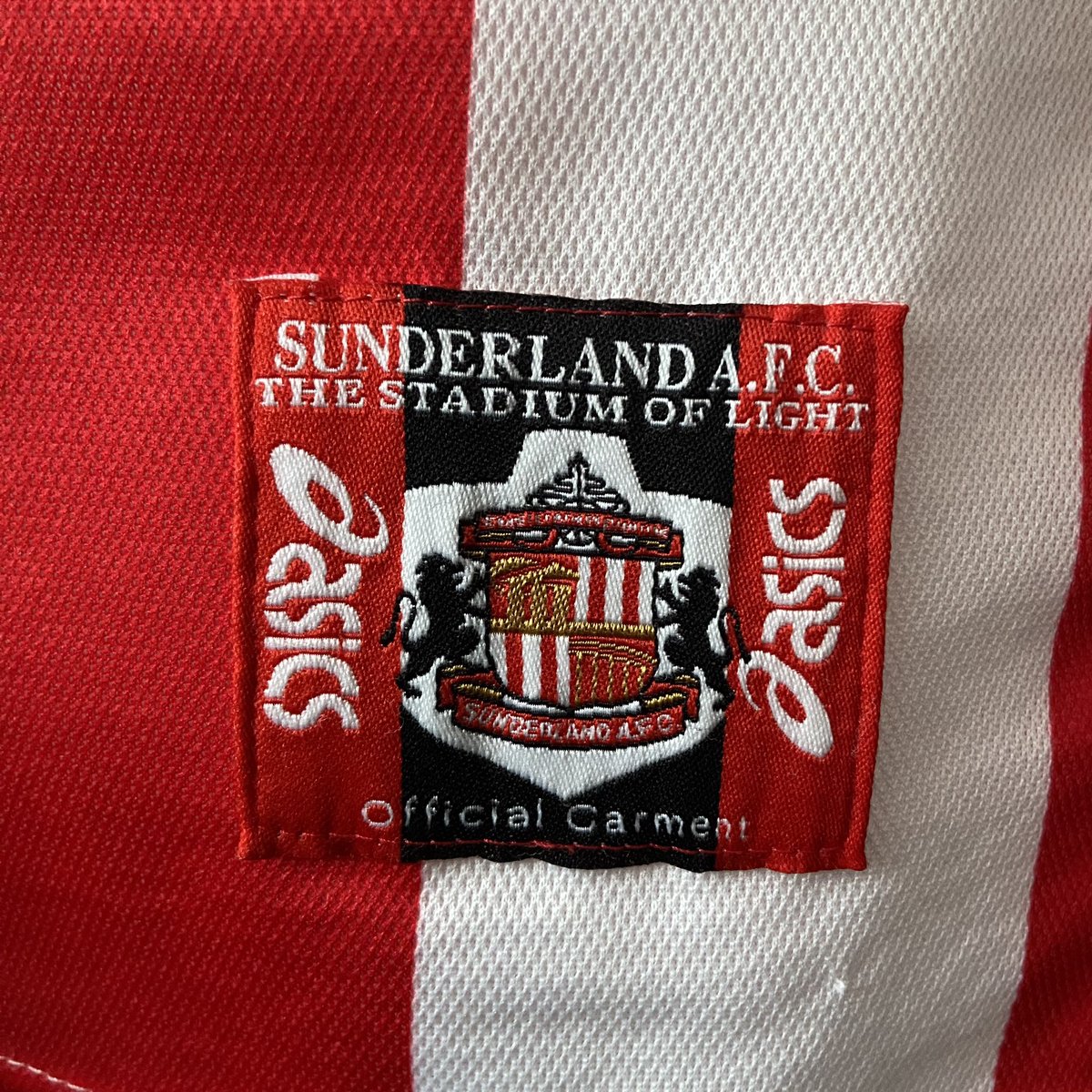 DanMureddu's tweet image. Team: @SunderlandAFC 🏴󠁧󠁢󠁥󠁮󠁧󠁿
Made by: @ASICSeurope 
Player: #KevinPhillips 🏴󠁧󠁢󠁥󠁮󠁧󠁿

#PremierLeague #Sunderland #sunderlandtillidie #asics #englishfootball #football #footballshirts #footballshirtscollection #footballjersey #magliecalcio #Calcio