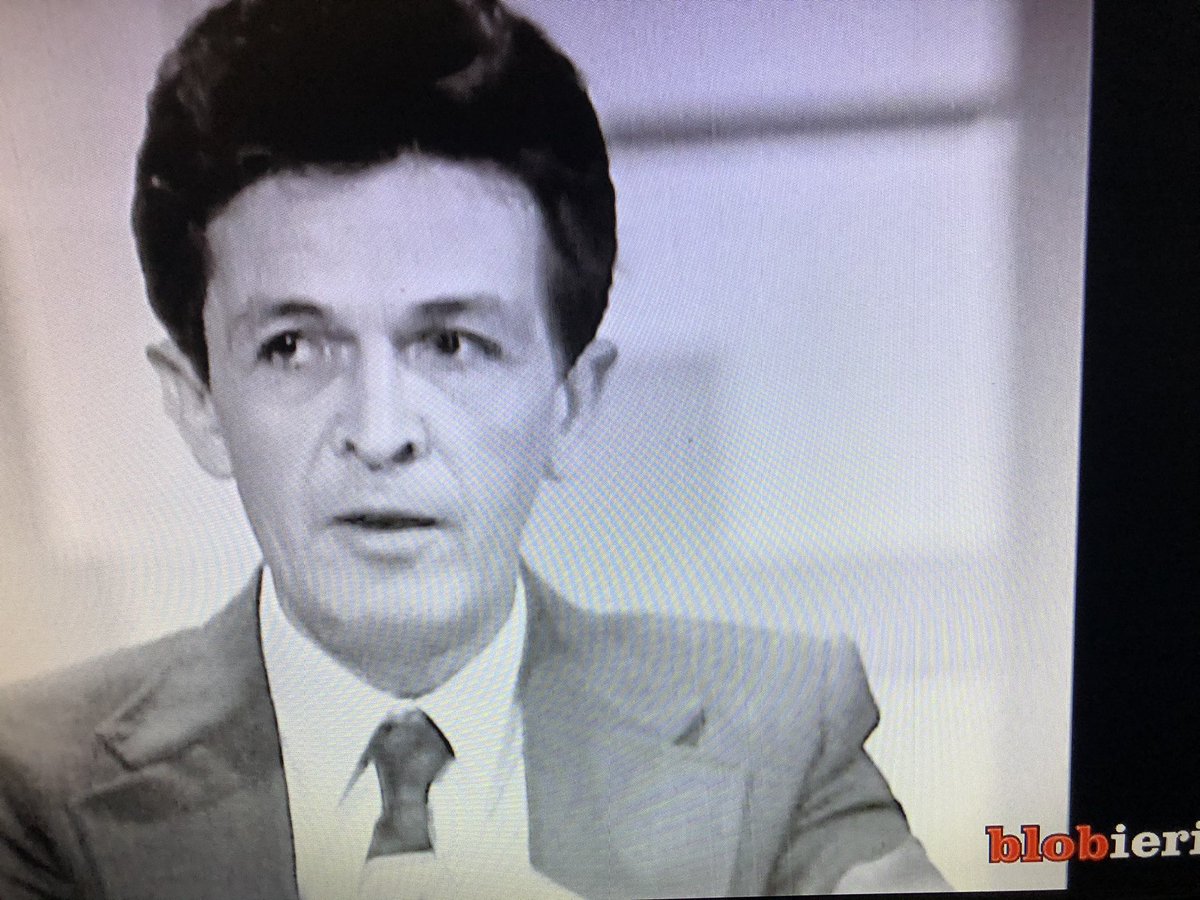 petronillarusso's tweet image. @BlobRai3 #blobieri Berlinguer che dice pane al pane ✊ ai parlamentari fascisti #blob
