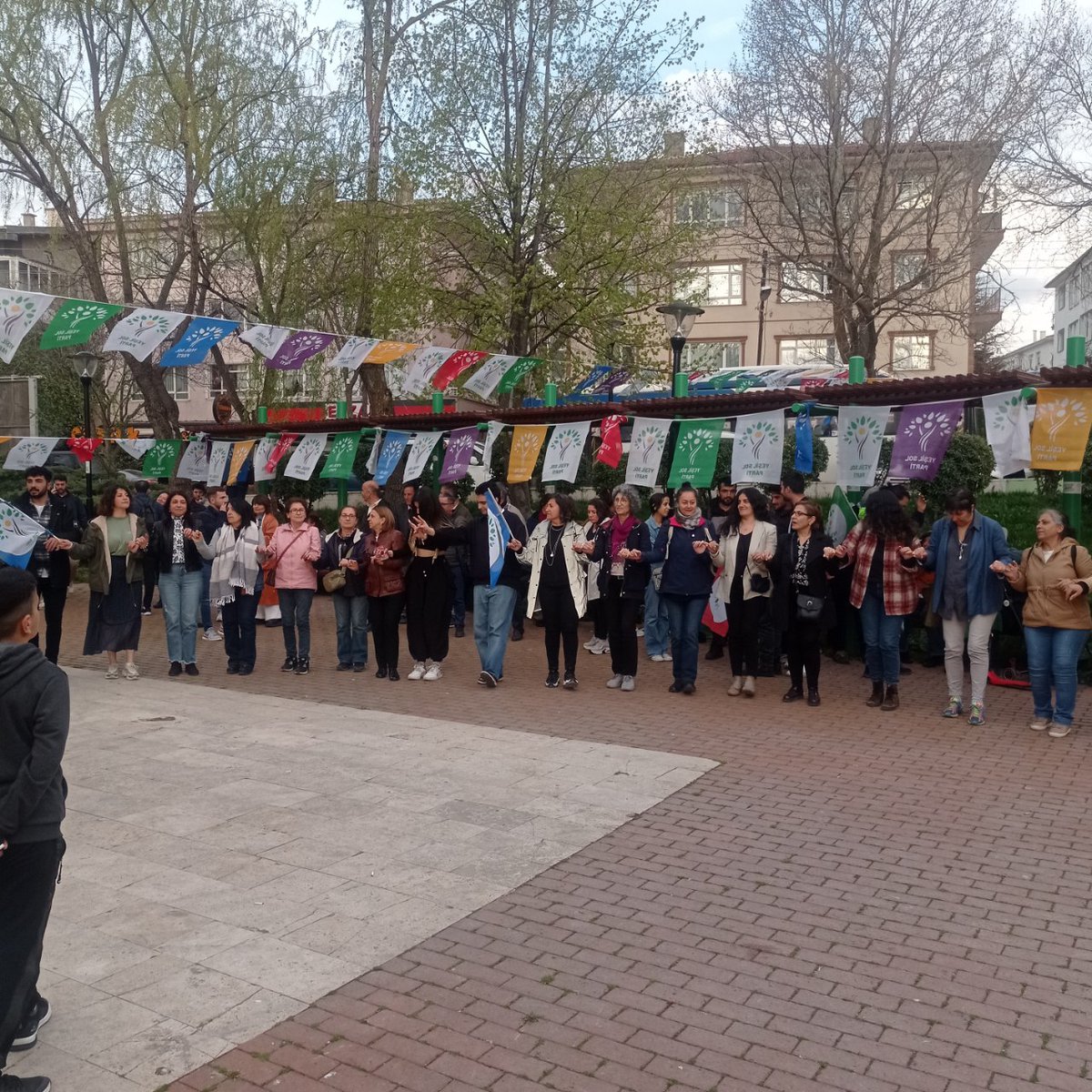 Yeşil Sol Parti'nin Dikmen Ahmet Arif Parkında Gerçekleştirdiği Halk Buluşmasına Katıldık. 
#halkkazanacak 
#BirlikteDeğiştireceğiz