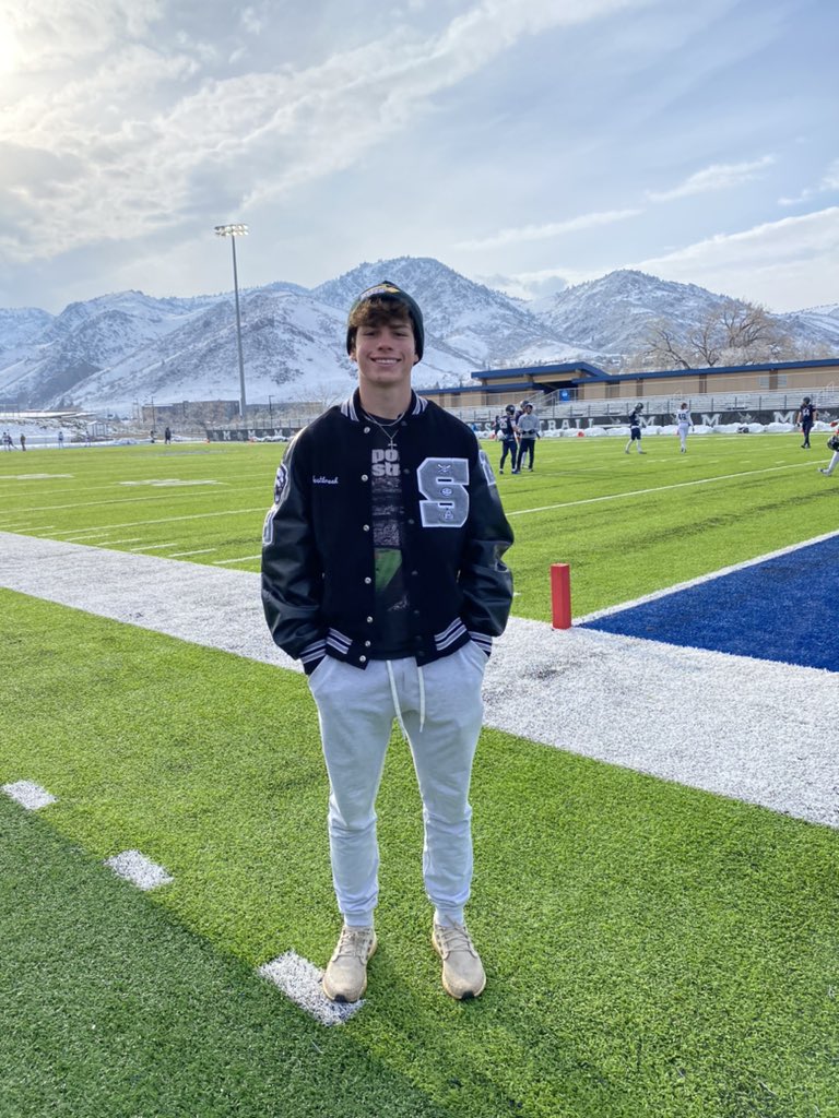 CWestbrook_18's tweet photo. I had an amazing visit @MinesFootball last weekend!! @SchleyRecruits https://t.co/XBJYCDGSDC