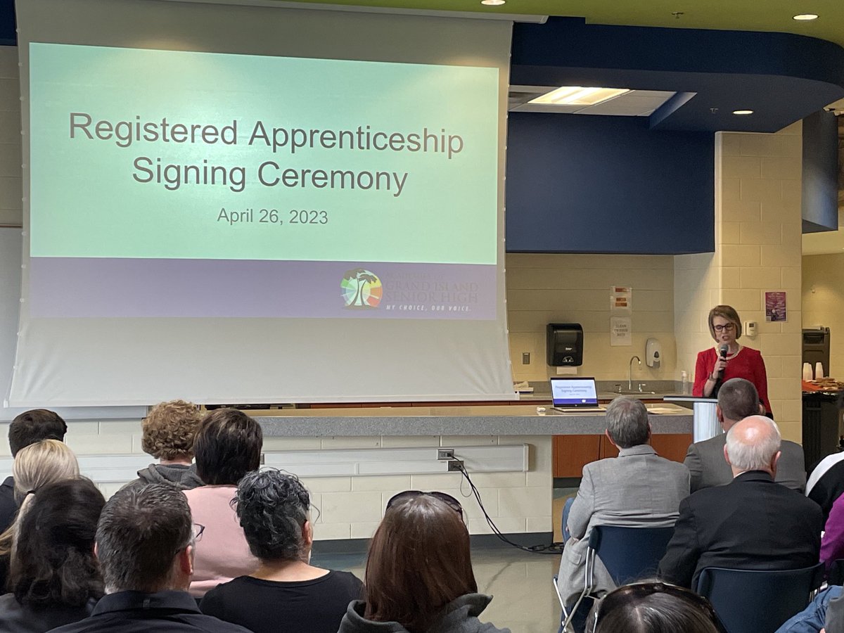 DrSchoolSafety's tweet photo. Governor Jim Pillen (NE) and the Grand Island Public Schools Superintendent, Matt Fisher, congratulate the new Career Pathways Institute Apprentices who are signing up with our amazing local business partners. Thank you GI! #1GIPSforALL @GIPublicSchools https://t.co/07A1tPS5yf
