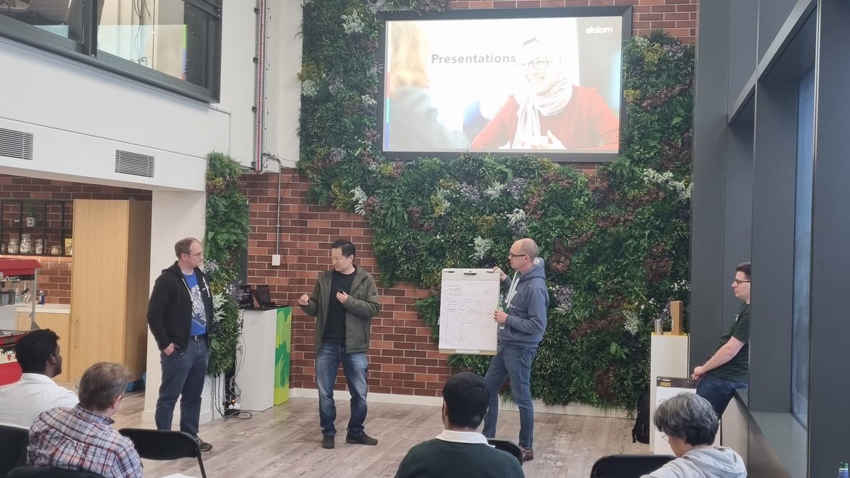 radnip's tweet image. Whoop @salesforce #LDNArcs meet up tonight and it&apos;s all about data!