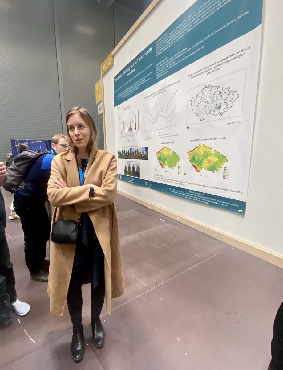 MPodebradska's tweet photo. Lenka Bartosova of @czechglobe_offi and @MENDELUcz is presenting the results of #CitizenScience project https://t.co/Q25uYgv6Z4 where students report onset of various phenological phases at #egu2023
#phenology https://t.co/5GOJSkZm3z