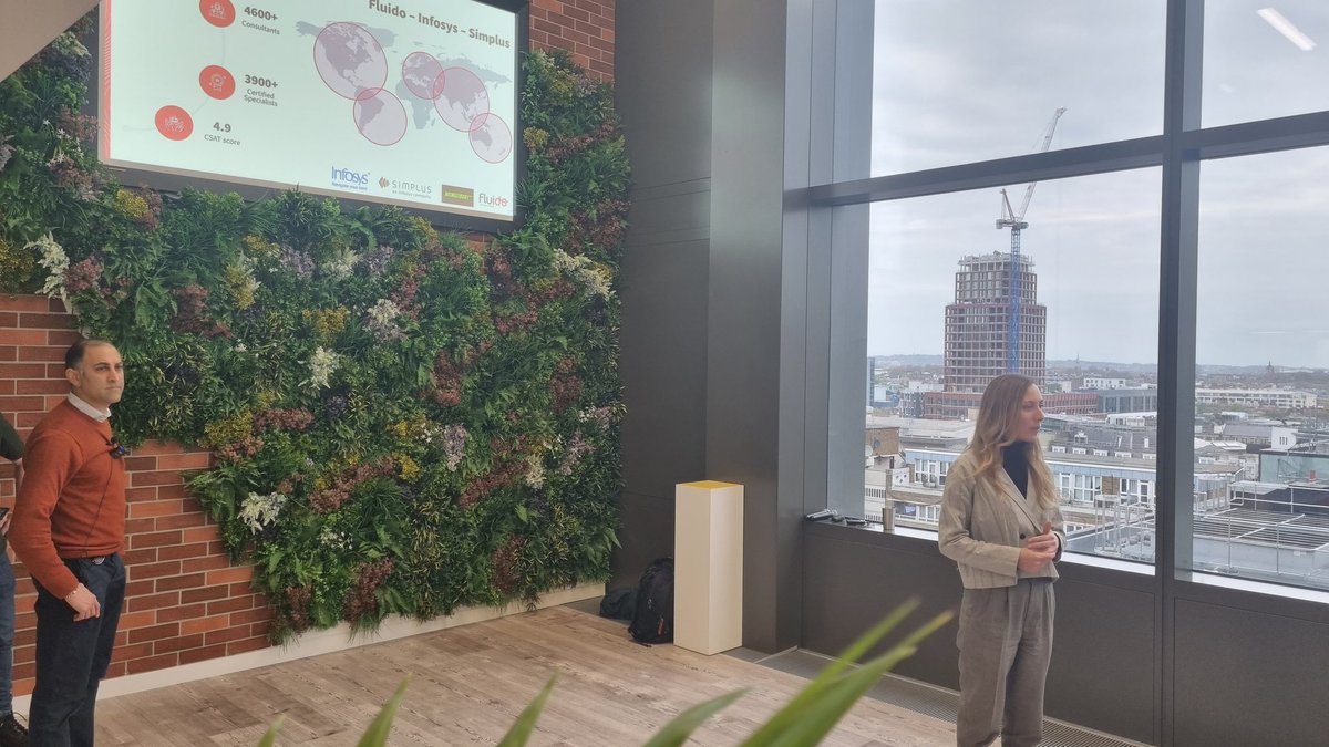 radnip's tweet image. Whoop @salesforce #LDNArcs meet up tonight and it&apos;s all about data!