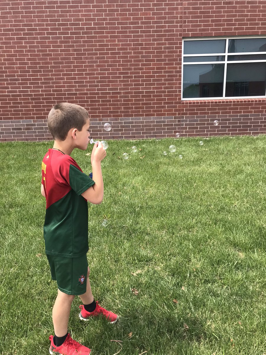 MrsAdams03's tweet photo. They BLEW me away on day 2 of testing. The occasion called for another mystery prize—bubble/outside party! https://t.co/VLWoj5hmiO