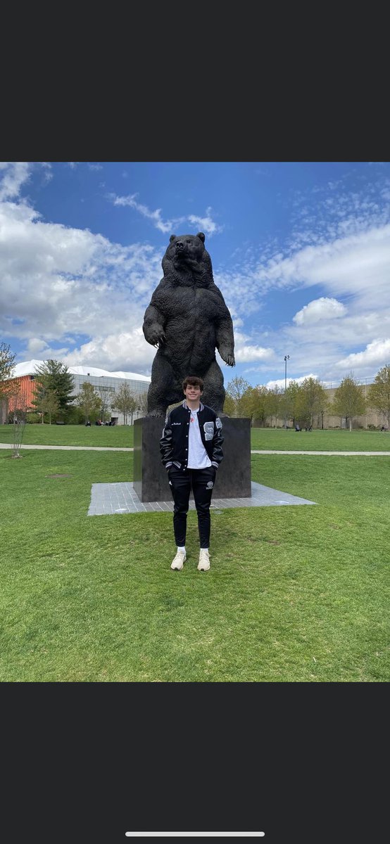 CWestbrook_18's tweet photo. I had an amazing visit @BrownU_Football on Monday!! Thank you @Coach_RMattison for the tour! https://t.co/pA3lxX3LHK
