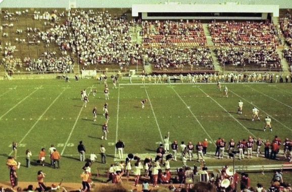Pacific Gives is almost over! Make your gift in the next hour to send us across the finish line: bit.ly/3NcxWbR 
The winner of our throwback photo contest is alumnus William Culkin '75 PHS, with this Homecoming picture from 1974 (I spy Burns Tower in the background!).