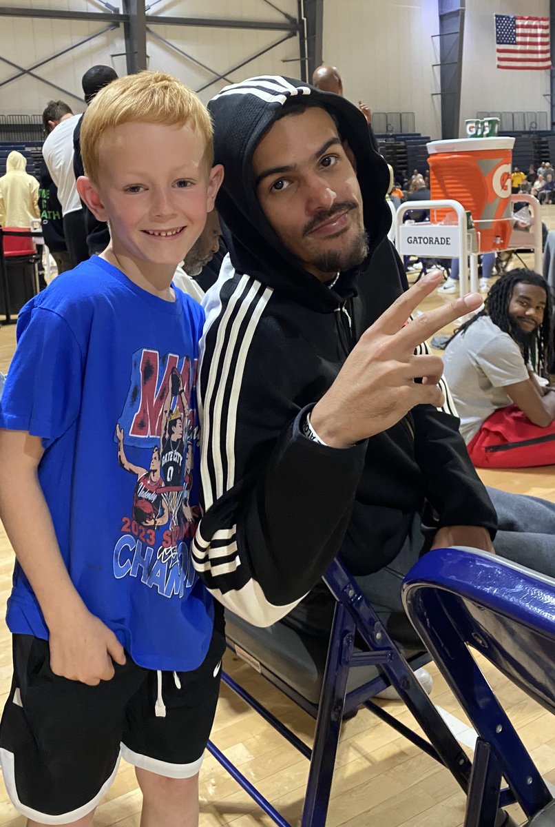 maklanta's tweet photo. @RP3natural @rayfordyoung @TheTraeYoung Appreciate you,  Rashad. Really enjoyed the read and even more so with my son. @rayfordyoung we were lucky enough to meet @TheTraeYoung at the EYBL games on Saturday. He was gracious enough to say hello to this little guy. Amazing performance last night! One for the ages.. https://t.co/av8WLnrp9H