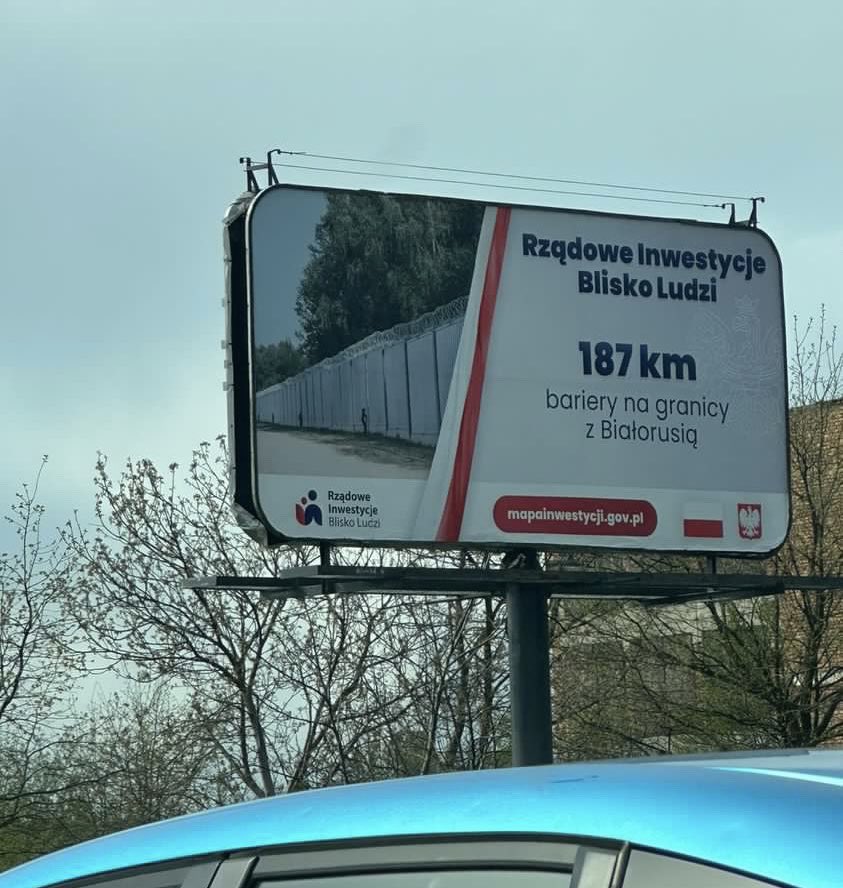 TygodnikNIE's tweet photo. Faktycznie, blisko ludzi. https://t.co/rvevI11eV0