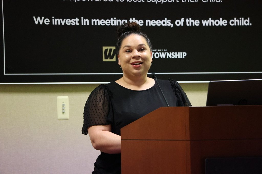 Thank you to everyone who shared their voices in the conversation at last night's district forum. #WarrenWill Invest in People!