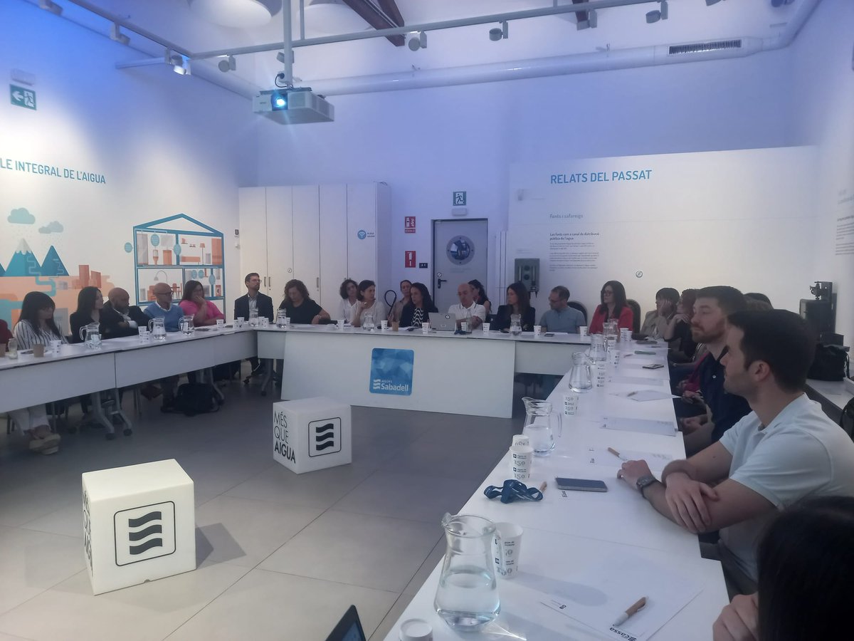 mmonzollopis's tweet photo. Avui Comitè d Clients d'Agbar Catalunya-Balears on hem pogut compartir amb tot l'equip els resultats de totes les iniciatives i projectes que s'estan desenvolupant per a garantir que posem al client al centre i que millorem la seva experiència.#Alcostatdelespersones #AgbarContigo https://t.co/kQSsvgRj3c