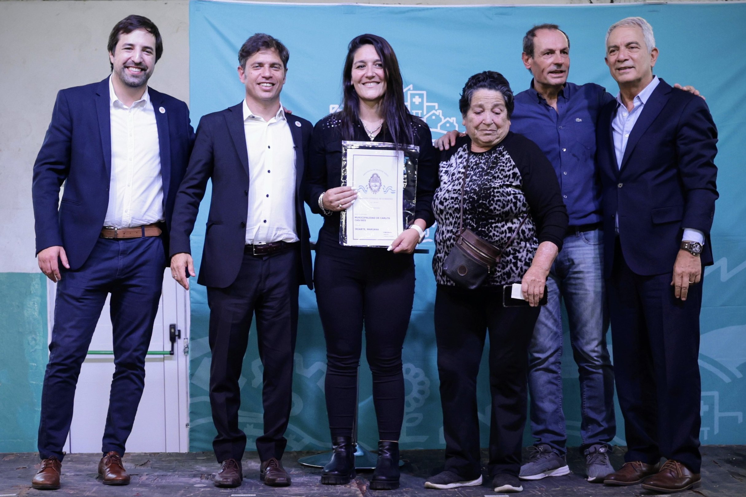 La Provincia entregó 377 títulos de propiedad gratuitos en Carlos Casares
