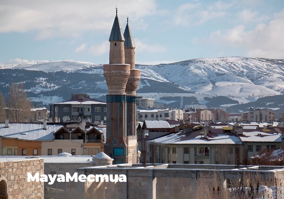 MayaMecmua's tweet photo. Her sabah yeniden ezan sesiyle 
Müslüman Müslüman uyanan şehir. 
Bir Selçuklu nakışında seni bulmak ne güzel 
Ne güzel seni duymak bir ney sesinde 
Şems-i Sivasî'nin mübarek türbesinde Kandil kandil yanan şehir.
-Yavuz Bülent Bakiler https://t.co/w5WYReHXCY