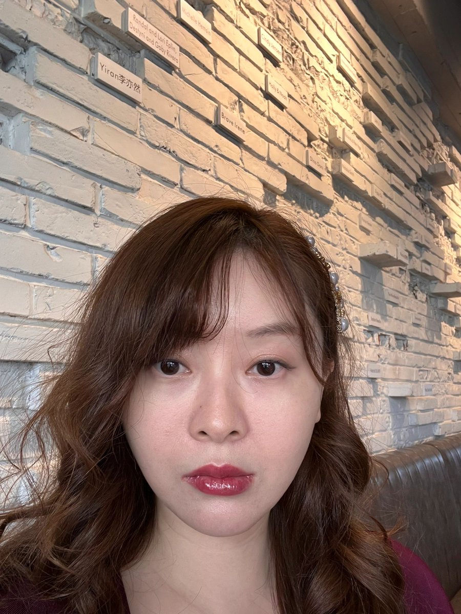 DaysiStanf46207's tweet photo. 这个点居然是被饿醒，披头散发的出来吃东西，好尴尬😉😉 https://t.co/iALga5LqTc