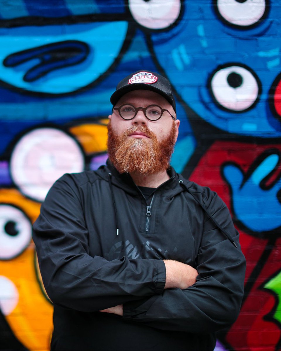 DailyMemphian's tweet photo. Michael Roy's newest project, “The Grief Manual,” is a graphic novel written in the wake of his mother’s death in 2020. This is Roy’s first professional venture into words paired with his signature visual storytelling, now in print. Read more: https://t.co/pwKkuSm2Rc
#Birdcap https://t.co/pDSAyYRhS5