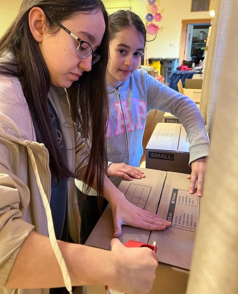 EmbraceRelief's tweet image. Thank you to our volunteers in Dayton, OH for distributing food packages to 21 families last week during this year's Ramadan season!🥰

#EmbraceRelief #Ramadan #Ramadan2023 #usa #ohio #food #hunger #hungerissue #foodinsecurity