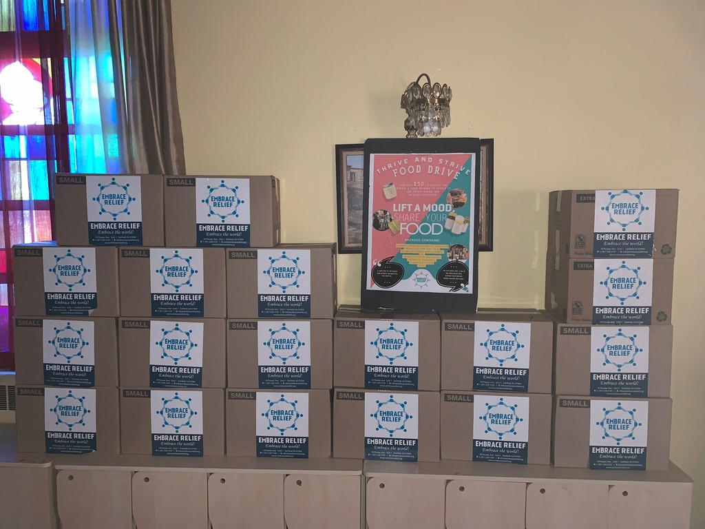 EmbraceRelief's tweet image. Thank you to our volunteers in Dayton, OH for distributing food packages to 21 families last week during this year's Ramadan season!🥰

#EmbraceRelief #Ramadan #Ramadan2023 #usa #ohio #food #hunger #hungerissue #foodinsecurity