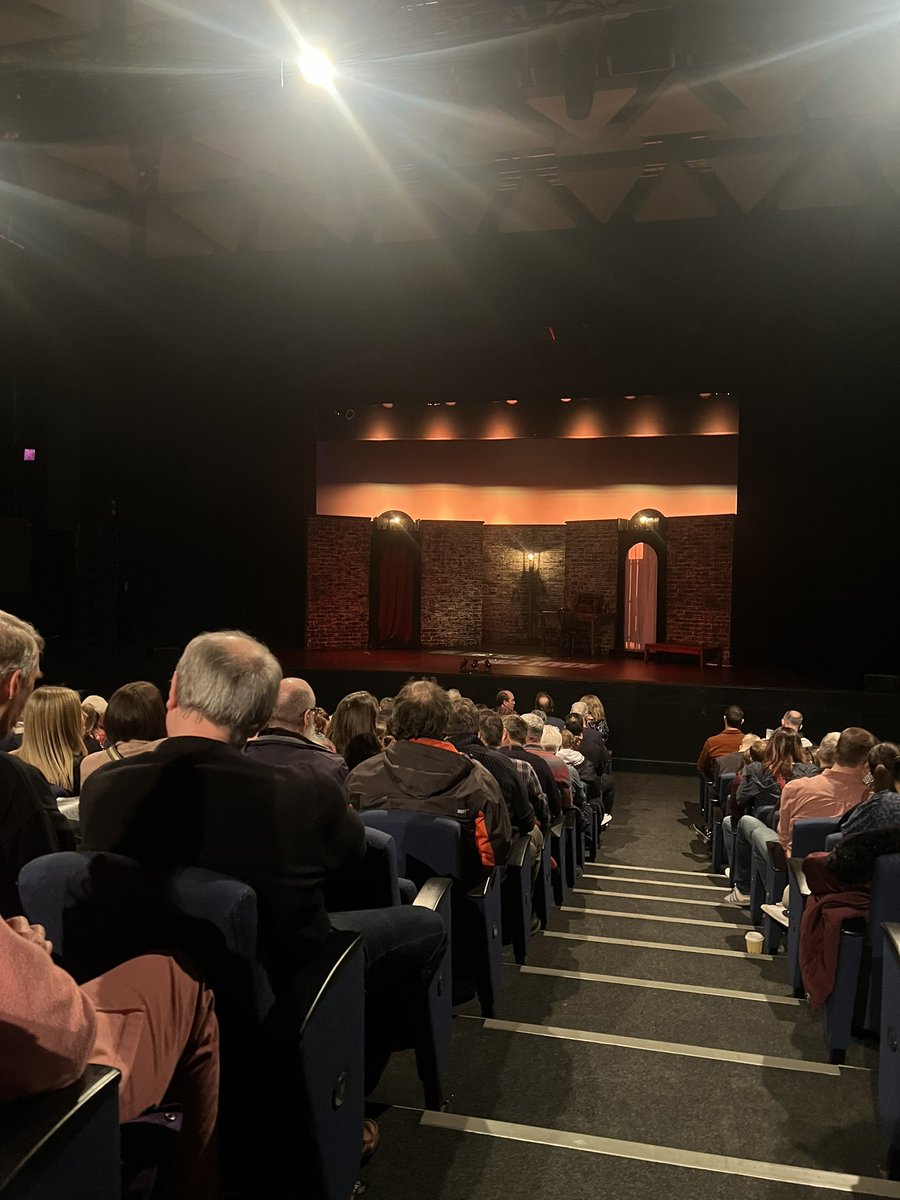 Dickens_Theatre's tweet photo. #DrJekyllandMrHyde all set to go again @Staff_Gatehouse. Break a leg everybody! https://t.co/gRC2A8NNhZ