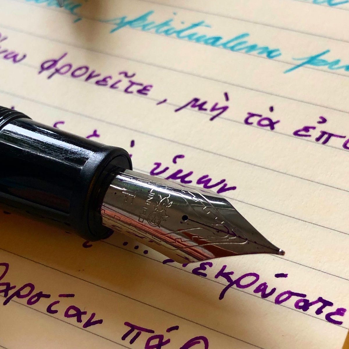 wilsonportejr's tweet image. Lectio divina em Col 3.3-5... Que o Senhor ajude um homem morto a morrer ainda mais.

#colossians #meditation #lectiodivina #pilot #prera #jinhao #x159 #leuchtturm1917 #robertosterwind #robertosterriches #robertoster #wind #riches #greek #koine #spencerian @RobertOsterInk