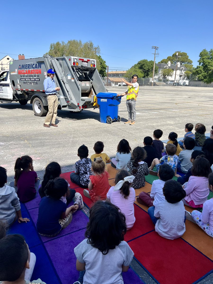 PinewoodEEC's tweet photo. Thank you, American Reclamation, for taking the time to provide our students with recycling truck demonstration. #recyclestudy @ECED4LA @earlyed_la @LASchoolsNorth @Kelly4LASchools @MLB4PreK https://t.co/uiyKorQCqy