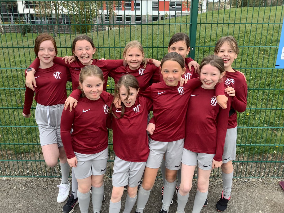Holytrinityrc's tweet photo. Introducing our Year 5/6 Netball Team. Tonight, they played in the seeding tournament at Pendle Vale School and will continue to play in one of the leagues this term. Thank you @pendlesgo and to all the high school children who were brilliant referees! #high5netball #primarysport https://t.co/e3DqoppDwp