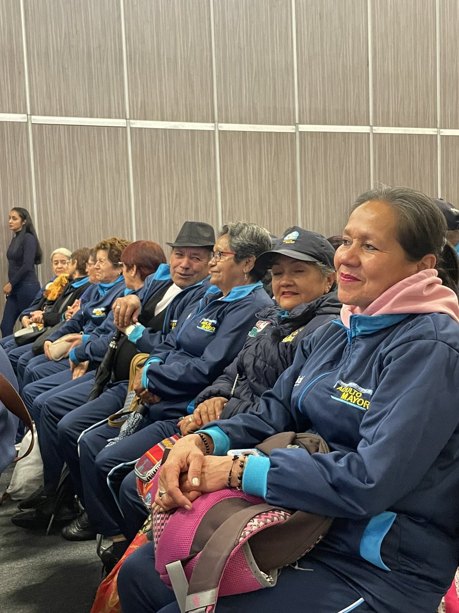 ALCALDIASIBATE's tweet photo. #Filbo2023 estamos felices el #GobiernoParaTodos  y el  programa de adulto mayor asistimos al lanzamiento del libro Misión Colombia Envejece gracias a la invitación de la fundación @SaldarriagaConc https://t.co/WtVeJVxMyg