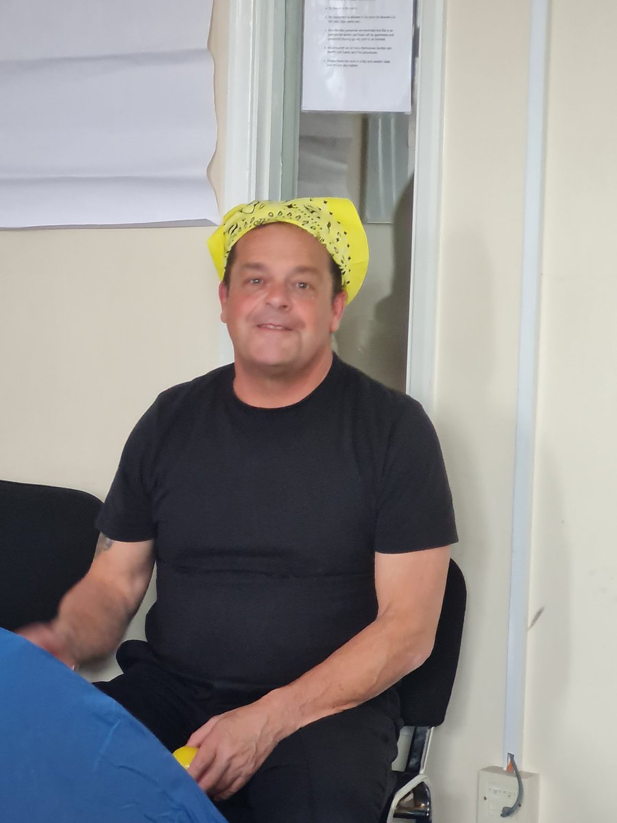 ODHIWFRS's tweet photo. @QuicheyMoo had a great day deliving @Insights with Newport Blue Watch @HantsIOW_fire lots of laughs and learning. #reachingfurther #teamdevelopment #colours #IOW https://t.co/qUqXmMrbBT