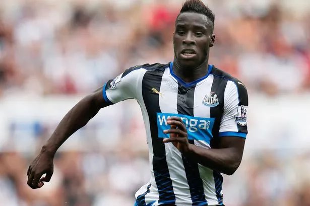 dubbears16's tweet photo. @AdamNUFC_ Haidara…thought he’d lock up LB, instead got stuck with Dummett https://t.co/ncVkEG3wFU