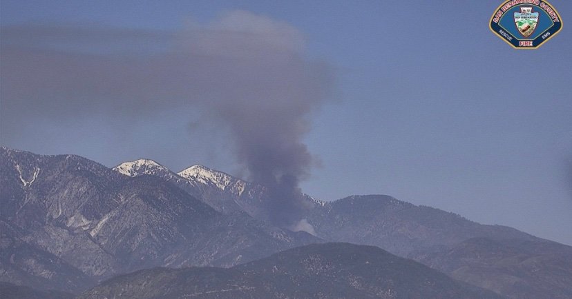 paininthepass's tweet photo. Brush fire not a control burn in Lytle Creek area. The fire is 7-8 acres moderate rate of spread, potential for 100, well established, no structure threat. #KnobFire #PainInThePass #LytleCreek #fire https://t.co/ahVaRgSQOO
