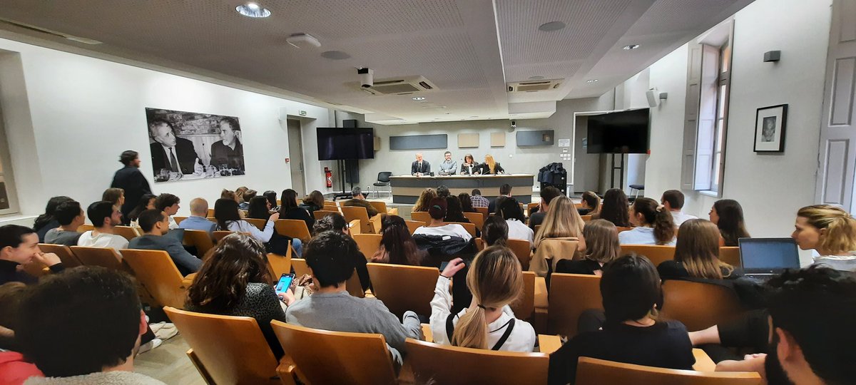 EcoleEDASOP's tweet photo. Inauguration des « Rencontre avec » pour les élèves de la promotion Claire Hédon qui ont pu échanger avec Madame le Bâtonnier, Monsieur le Vice-Bâtonnier, Monsieur le Président de la CARPA Occitanie et des membres du Conseil de l’Ordre du @BarreauToulouse https://t.co/bq1IsmTjz2