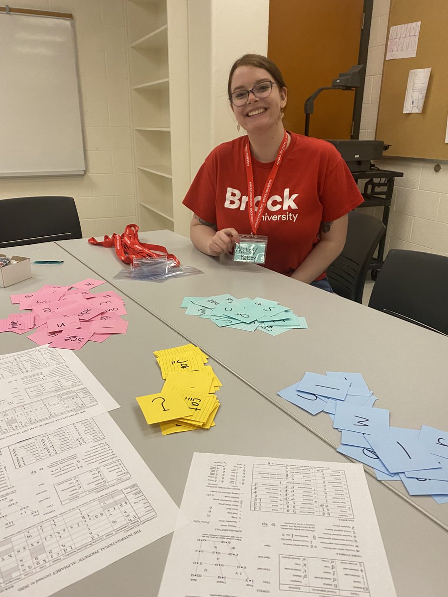 High school students who visited Brock today for Health &amp; Wellness day got to learn what Speech-Language Pathologists &amp; Audiologists do during interactive sessions with our upper year Speech Lang &amp; Hearing Sci students. 
#brocku @brockuFOSS