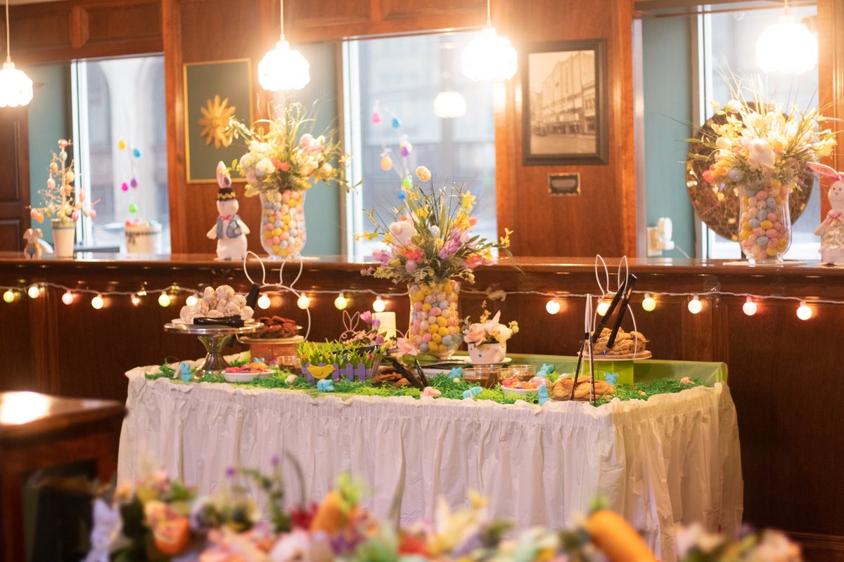 scrantonritzpac's tweet photo. Coming back for seconds? Everyone who has ever been to a brunch at the Ritz knows our food is some of the best in Scranton! Where else can you get entertainment and food for the whole family? 🥞

Tickets➡️ https://t.co/0qRdvueAk2

#mothersday #theater #brunch #saturday #scranton https://t.co/NGSIArUT0i