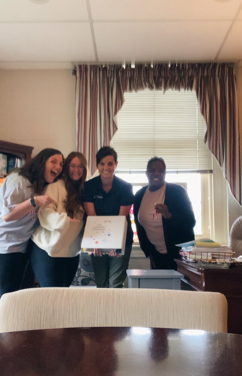 Julie Clevenger tweet media