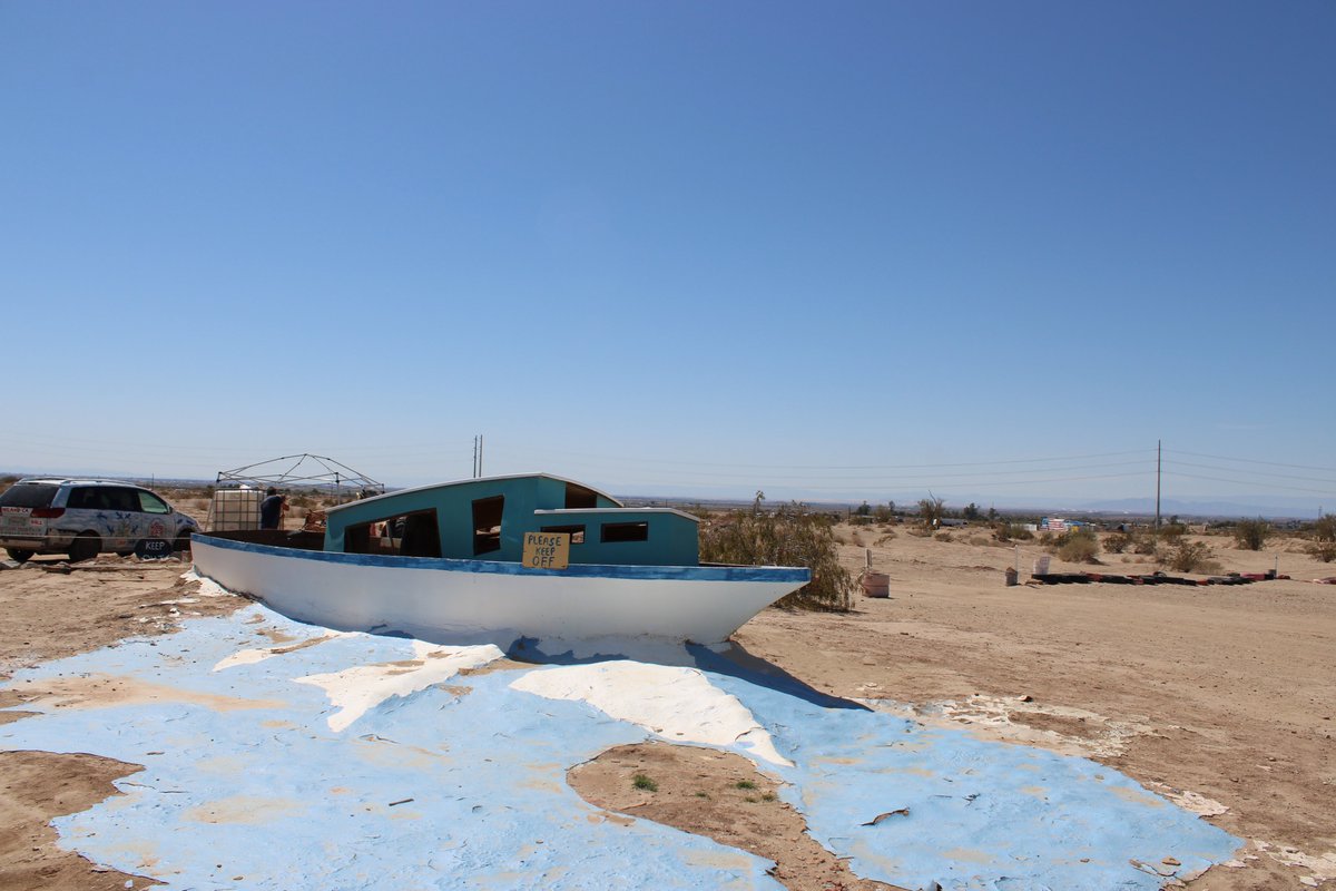 AustinHleake's tweet photo. Salvation Mountain: a Christian religious monument built by one man over the course of 28 yrs. I'll be posting an interview with Ron, the current caretaker of the mountain later today. #popnewsroom #breakingnews #swc @popupnewsroom https://t.co/qRb2haMR1v