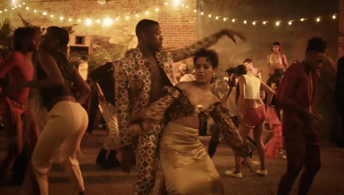 Derahback's tweet photo. I can’t be the only one seeing Wizkid’s come closer reference in LAX’s new music video😍

Starboy OGs❤️🦅 https://t.co/o3E0qjNBR8