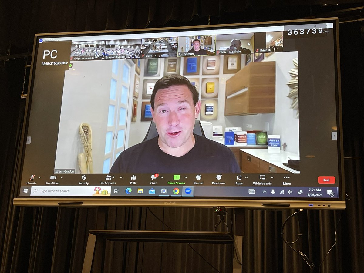 bulldogsofphs's tweet photo. Thankful for @JonGordon11 and his willingness to get up early this morning after a long day in South Dakota yesterday! He was engaged and spent 45 minutes with us. We got better today. #LeadDogs @PendletonHigh @AndersonSD4 @DChrisA4 @SCHSL @Coach_Doolittle @RidgeViewSports https://t.co/h3ZgYFREUm