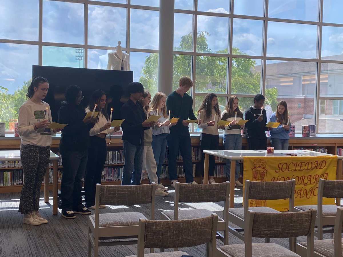 ForgeCounselors's tweet photo. Congratulations to the new Spanish Honors Society inductees!!! https://t.co/MsnIBuQCbp