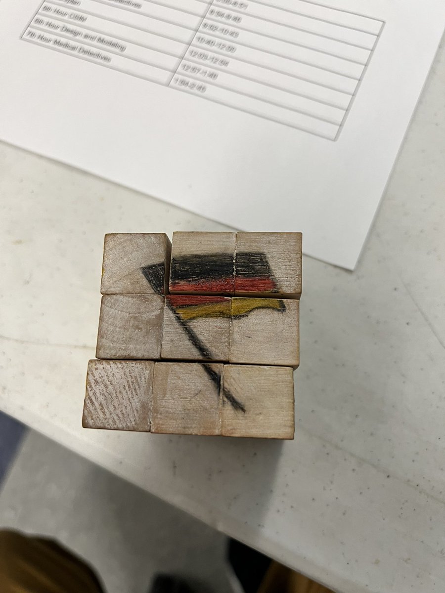 cpetersscience's tweet photo. I love when @RogersMiddleSch Ss get creative with their puzzle cube design!
#germantheme #afftonlearns @PLTWorg @STLPLTW https://t.co/3oIwEZwOf8